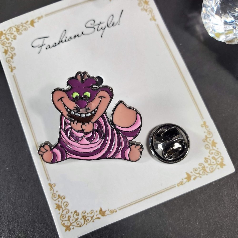 Cheshire Disney Themed Hard Enamel Pin, New - Picture 1 of 4